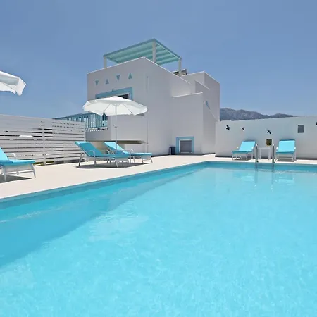 Xenos 7 With A Private Pool Near The Sea Vilă