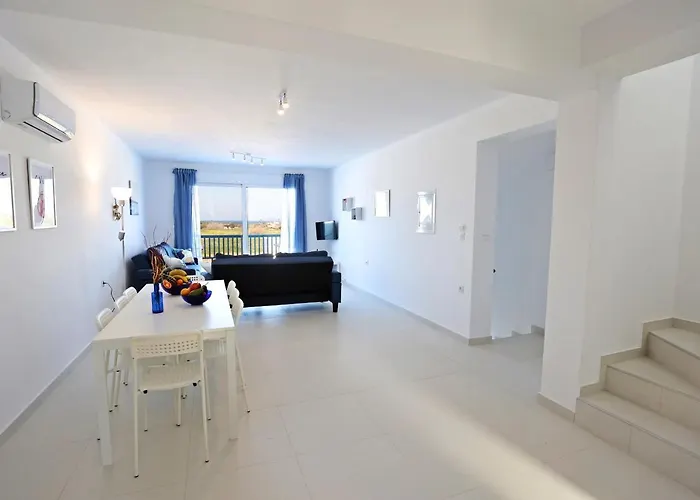 Villa Xenos 7 With A Private Pool Near The Sea