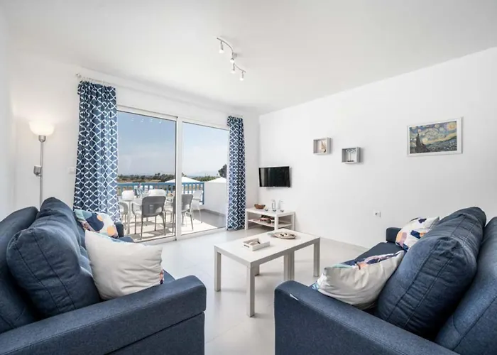 Villa Xenos 7 With A Private Pool Near The Sea