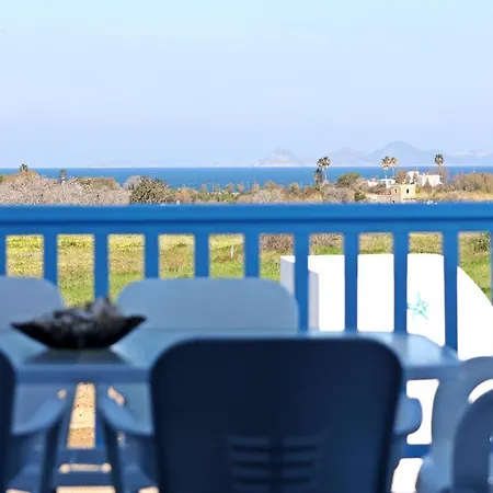 Xenos 7 With A Private Pool Near The Sea Vilă