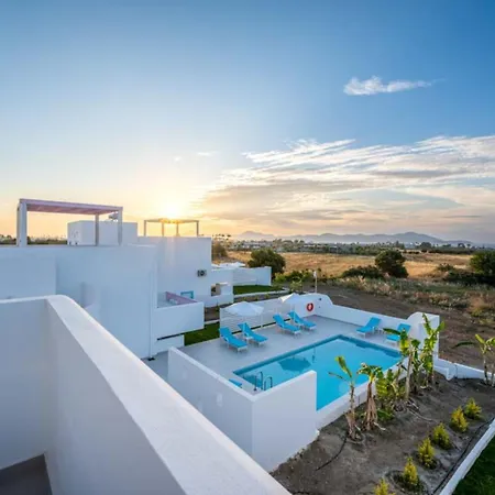 Xenos 7 With A Private Pool Near The Sea *