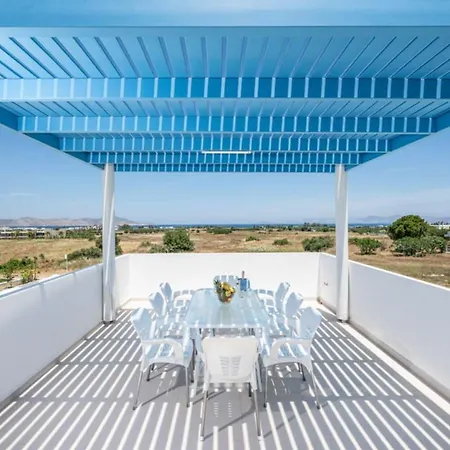 Xenos 7 With A Private Pool Near The Sea Vilă