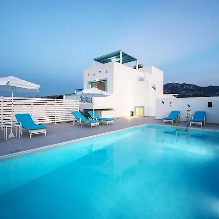 Xenos 7 With A Private Pool Near The Sea Tigaki