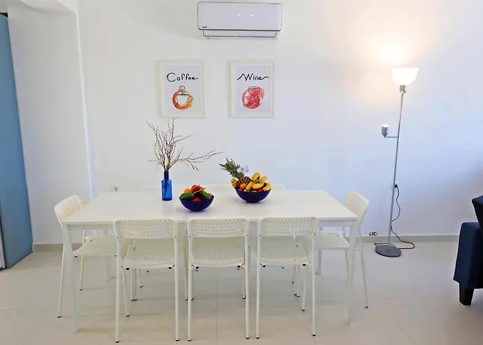 Вилла Xenos 7 With A Private Pool Near The Sea Тигаки