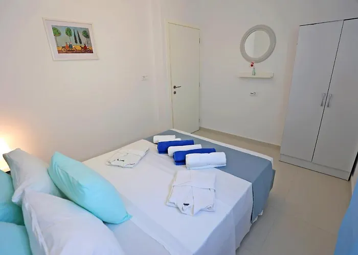 Xenos 7 With A Private Pool Near The Sea Вилла Тигаки