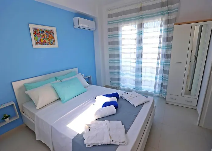 Xenos 7 With A Private Pool Near The Sea *