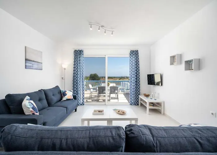 Xenos 7 With A Private Pool Near The Sea Вилла Тигаки