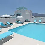 Xenos 7 With A Private Pool Near The Sea