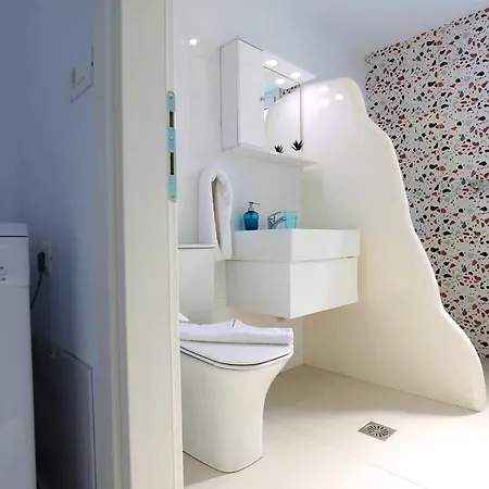 Βίλα Xenos 7 With A Private Pool Near The Sea Τιγκάκι